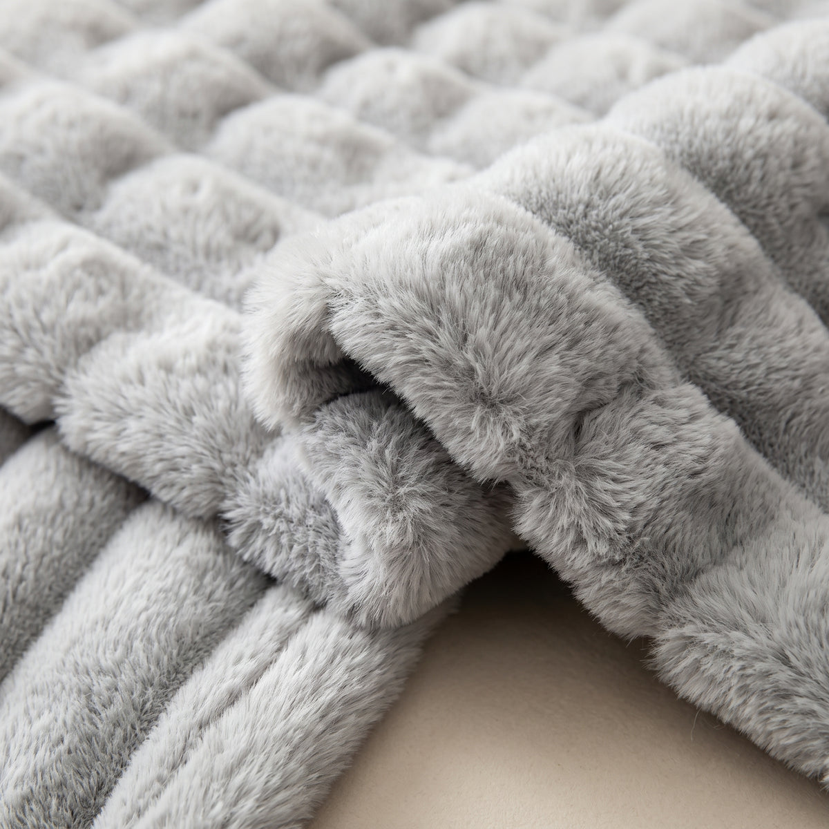 500 GSM Faux Rabbit Plush Sofa Cover Throw Blanket