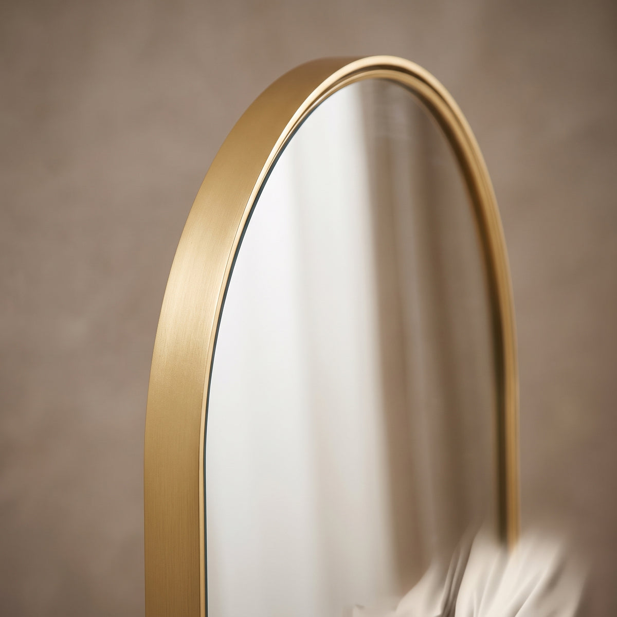 Arched Full-Length Floor Mirror with Slim Aluminum Alloy Frame