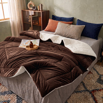 Double-Sided Faux Lambswool Fleece Cozy Blanket