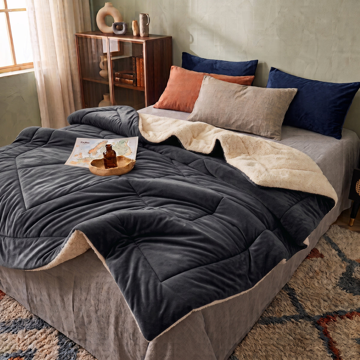 Double-Sided Faux Lambswool Fleece Cozy Blanket