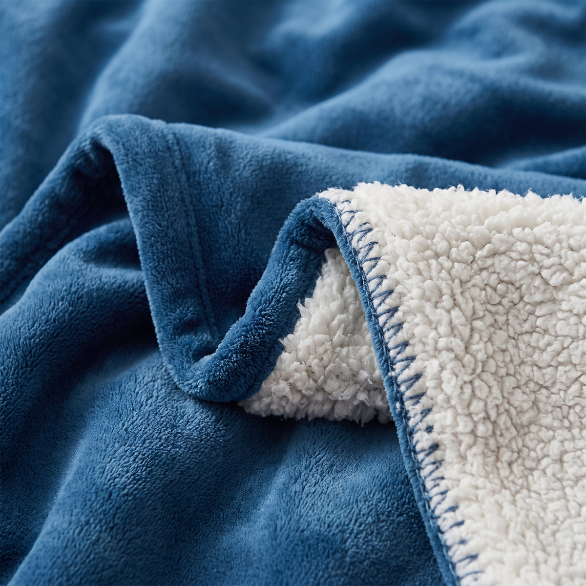 Double-Sided Plush Fleece Sherpa Blanket