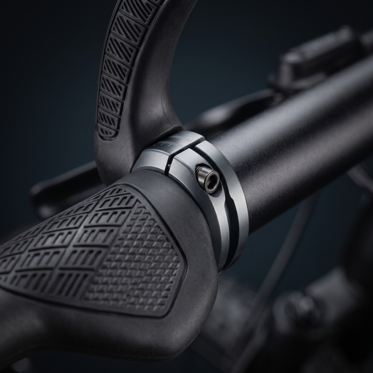 Ergonomic Lock-On Bicycle Grips with Adjustable Bar Ends