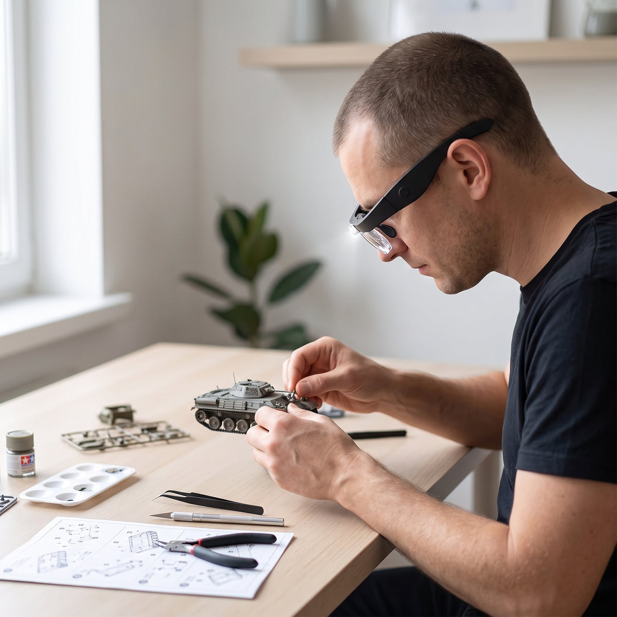 Rechargeable LED Magnifying Glasses with 4 Interchangeable Lenses