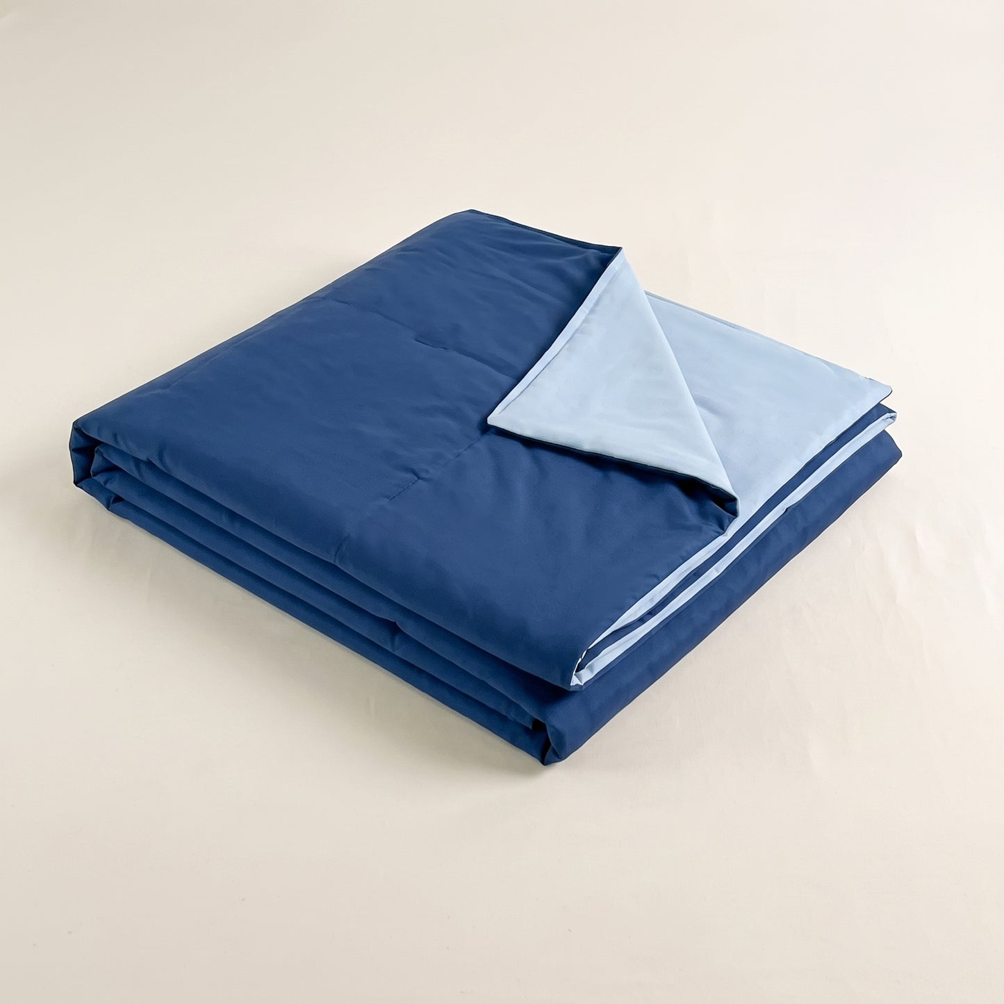 Reversible Cooling Feel Summer Blanket with Dual-Fabric Construction