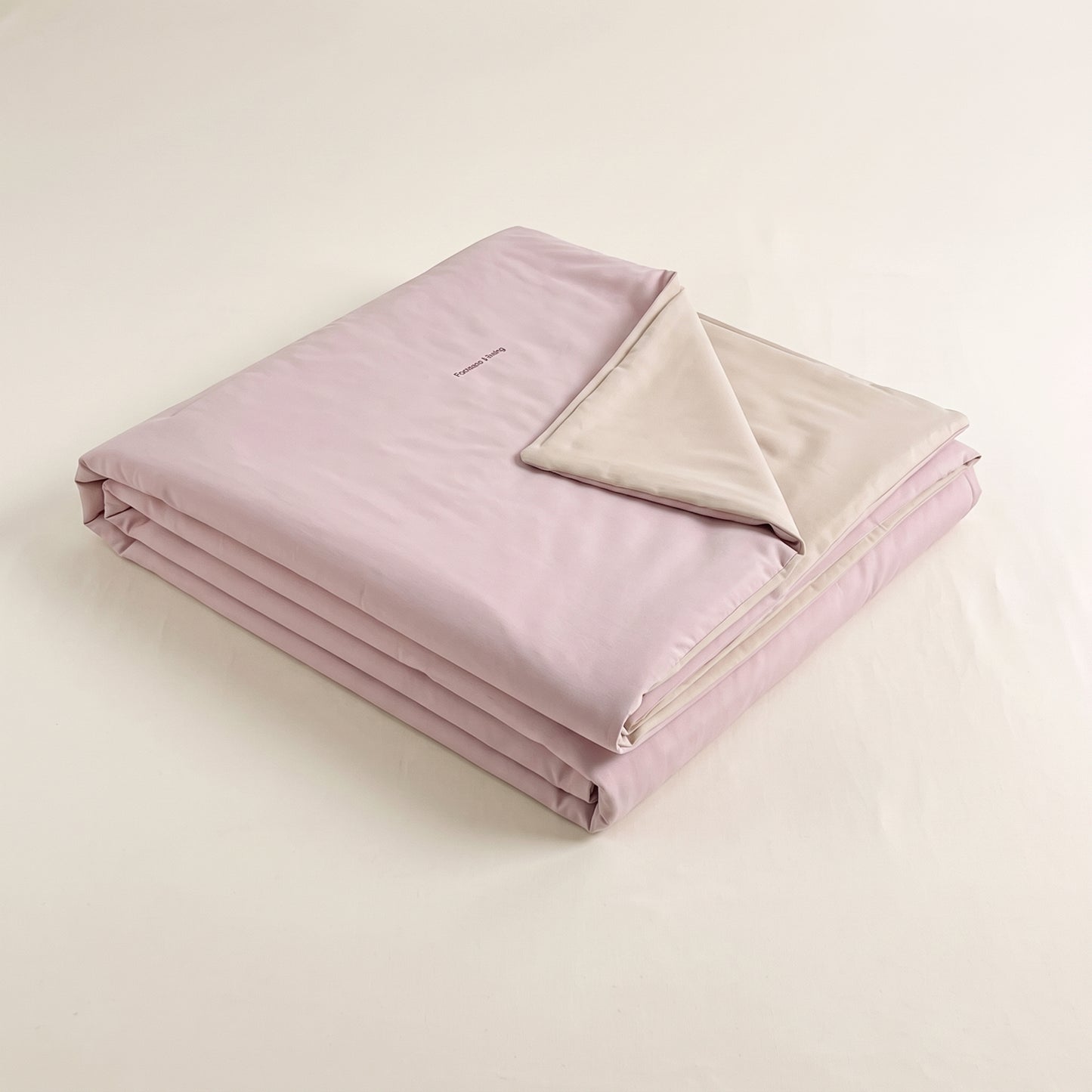 Reversible Cooling Feel Summer Blanket with Dual-Fabric Construction